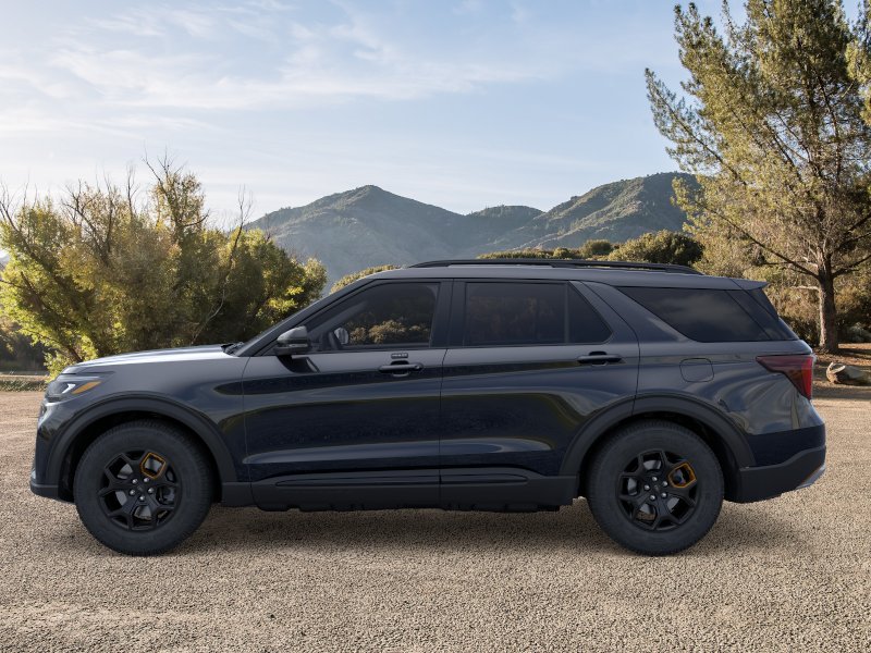 New 2026 Agate Black Metallic Ford Tremor® image 3