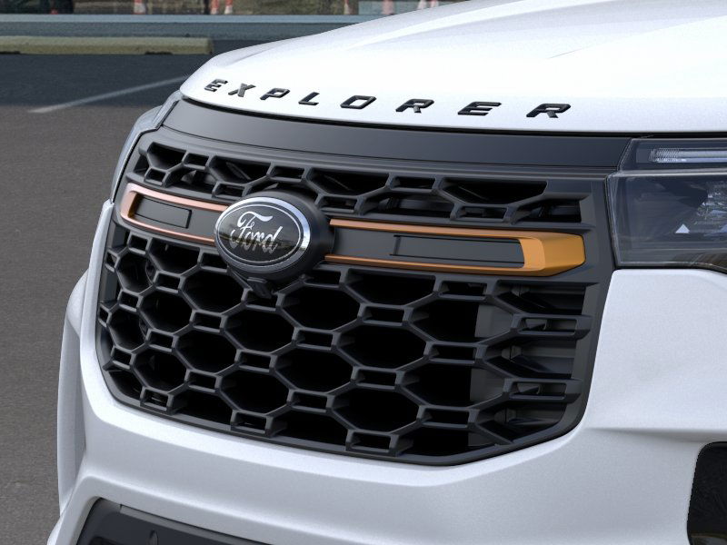 New 2026 Star White Metallic Tri-Coat Ford Tremor image 54