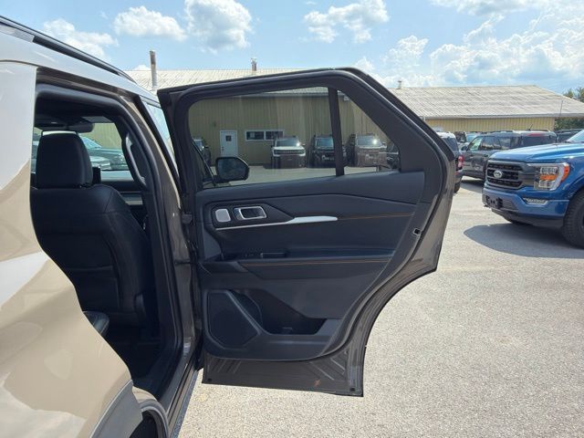 New 2026 Marsh Gray Ford Tremor® image 34