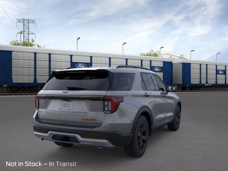 New 2026 Carbonized Gray Metallic Ford Tremor® image 8