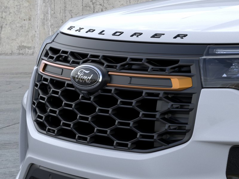 New 2026 Space White Metallic Ford Tremor image 40