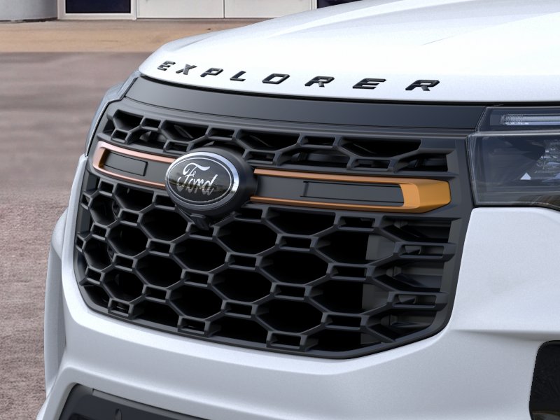 New 2026 Star White Metallic Tri-Coat Ford Tremor® image 17
