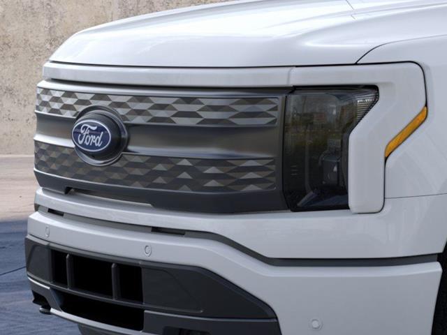 2025 Ford F-150 Lightning Lariat - Photo 17