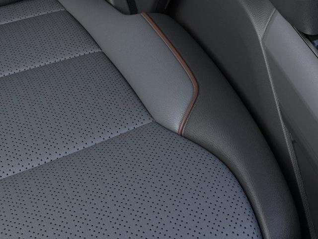 New 2025 Space White Metallic Ford Lariat image 38