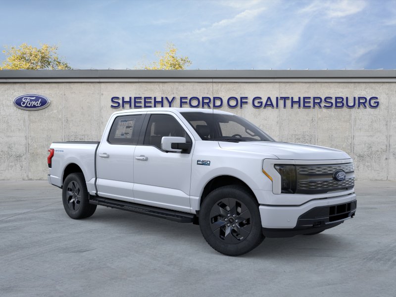New 2025 Space White Metallic Ford Lariat image 23