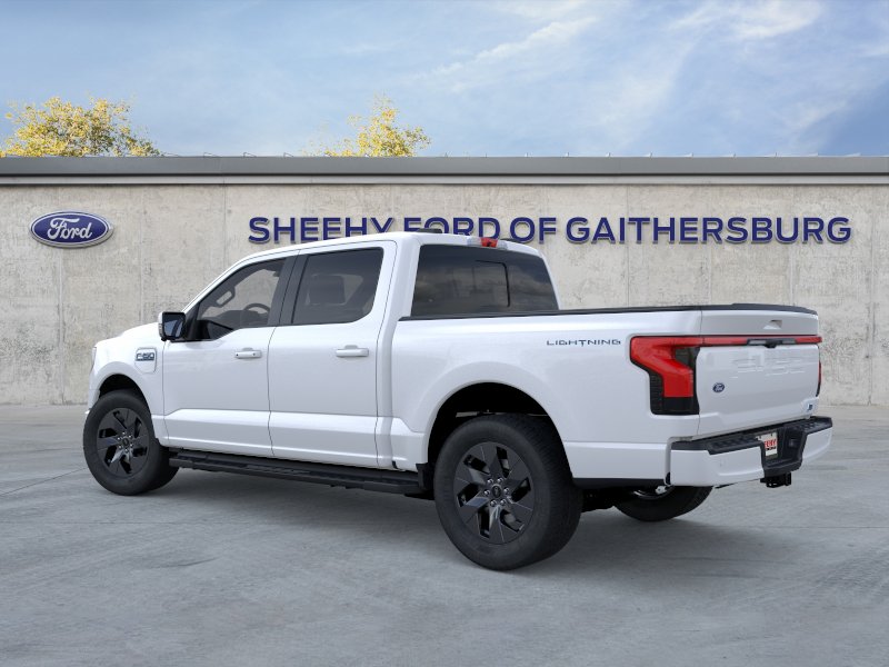 New 2025 Space White Metallic Ford Lariat image 27