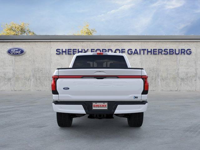 New 2025 Space White Metallic Ford Lariat image 28