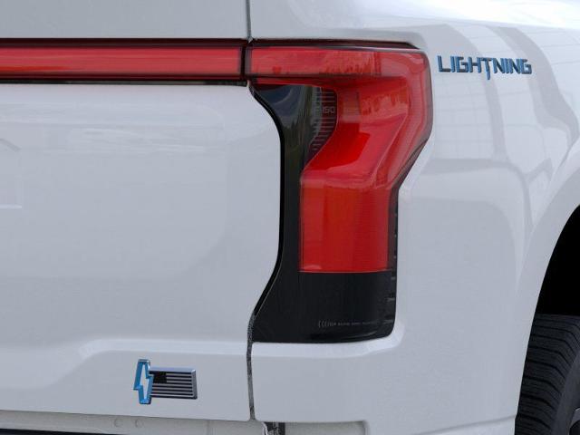 New 2025 Oxford White Ford Lariat® image 21