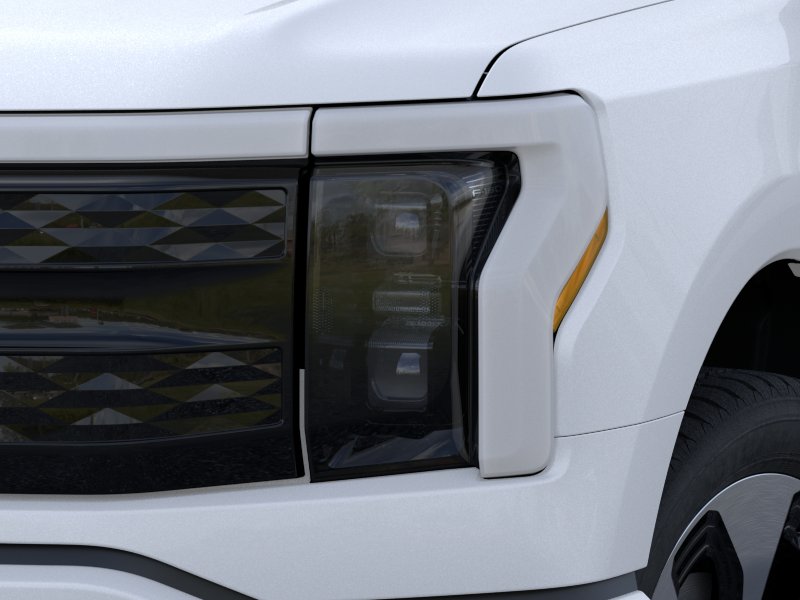 New 2025 Star White Metallic Tri-Coat Ford Platinum image 40