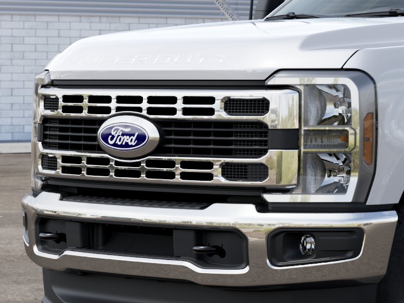 New 2027 Oxford White Ford XLT image 18