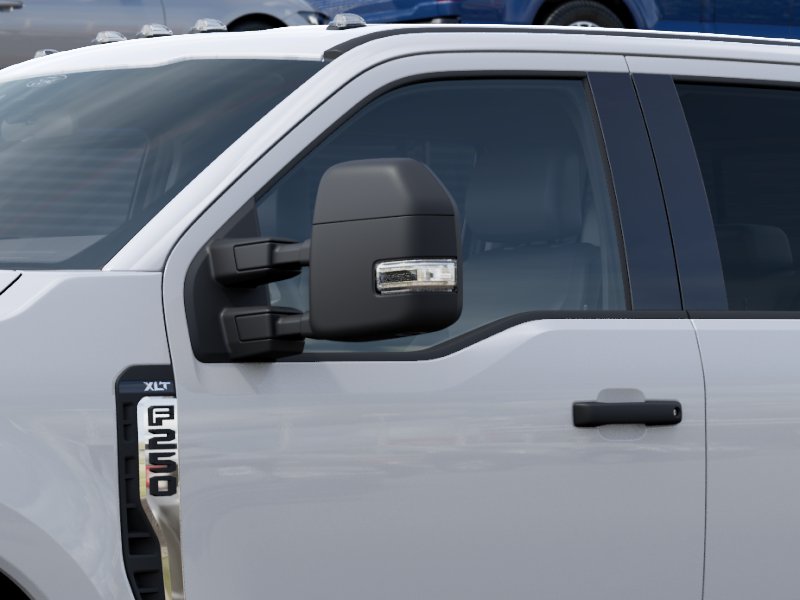 New 2027 Oxford White Ford XLT image 21