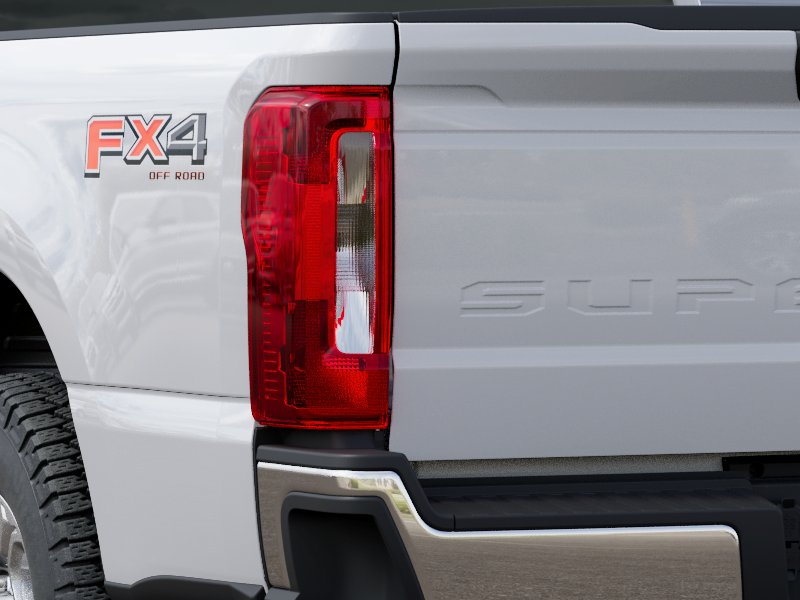 New 2027 Oxford White Ford XLT image 22