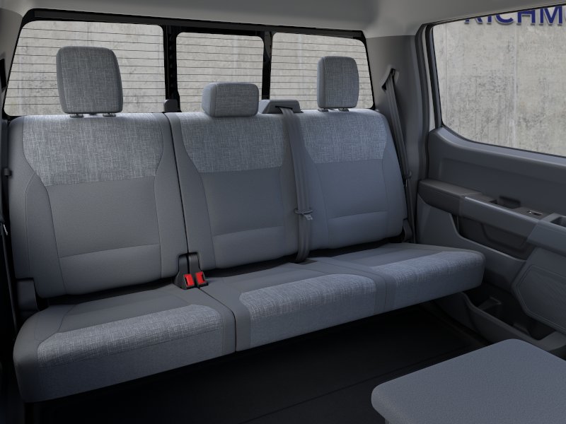 New 2026 Oxford White Ford F-250® XLT image 11