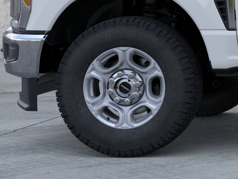 New 2026 Oxford White Ford F-250® XLT image 19