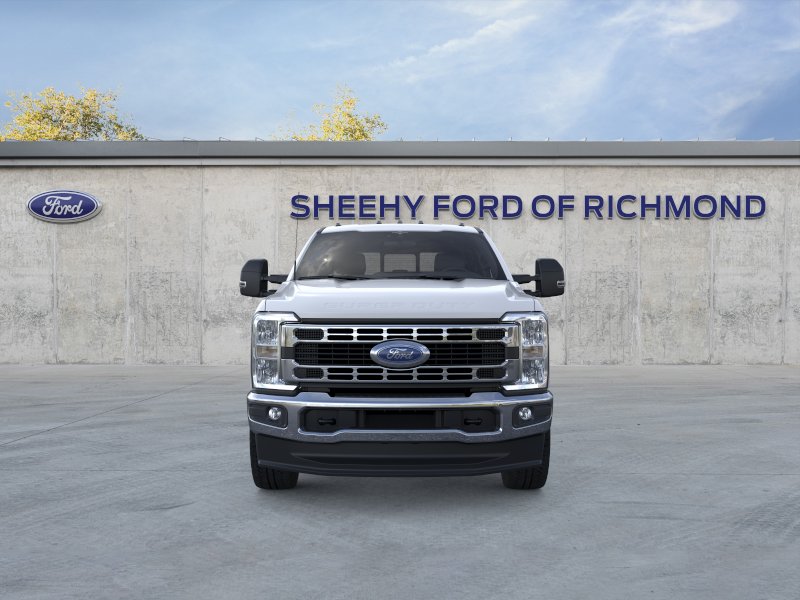 New 2026 Oxford White Ford F-250® XLT image 7