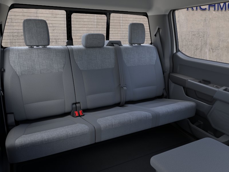 New 2026 Oxford White Ford F-250® XLT image 11