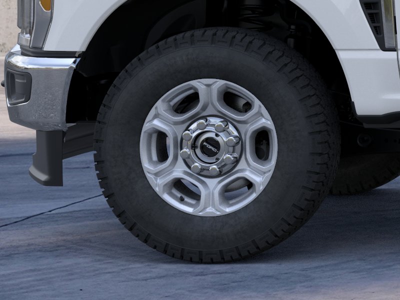 New 2026 Oxford White Ford F-250® XLT image 19