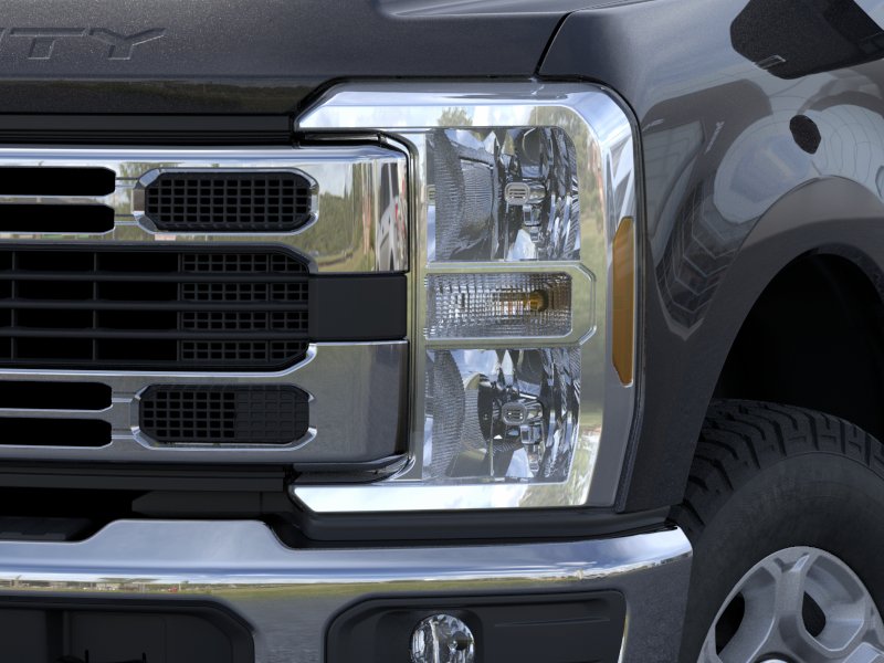 New 2026 Agate Black Metallic Ford XLT image 40