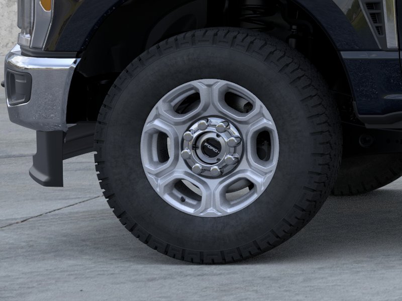 New 2026 Agate Black Metallic Ford XLT image 41