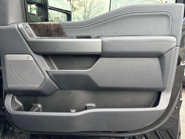 New 2026 Agate Black Metallic Ford F-250® Lariat® image 48
