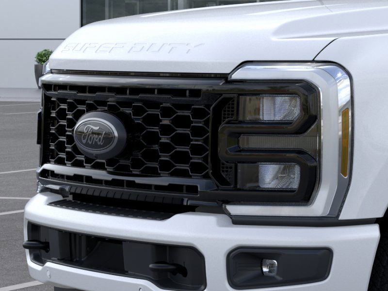 New 2026 Star White Metallic Tri-Coat Ford F-250® Lariat® image 39