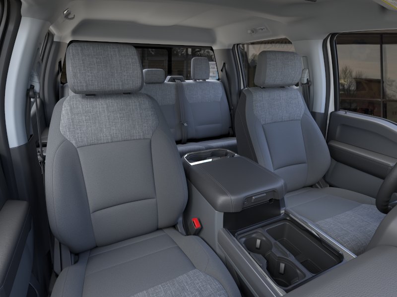 New 2026 Oxford White Ford F-250® XLT image 32