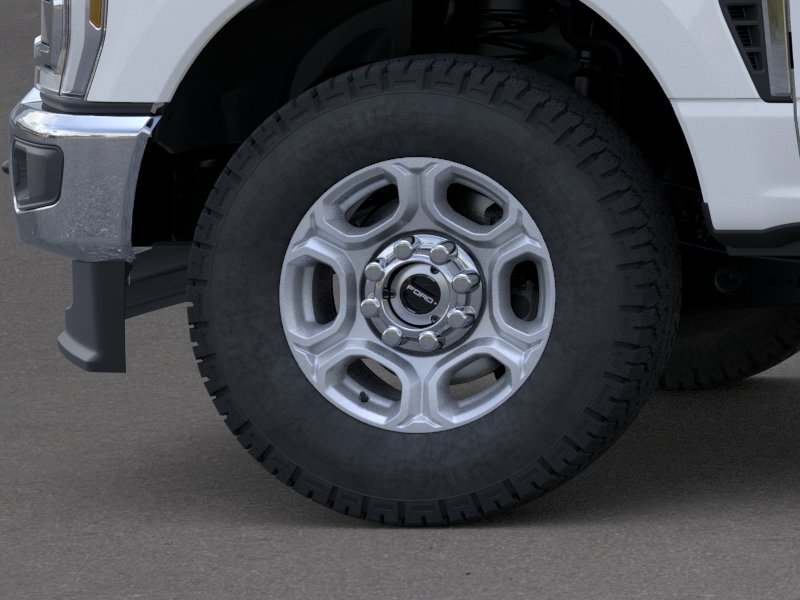 New 2026 Oxford White Ford F-250® XLT image 41
