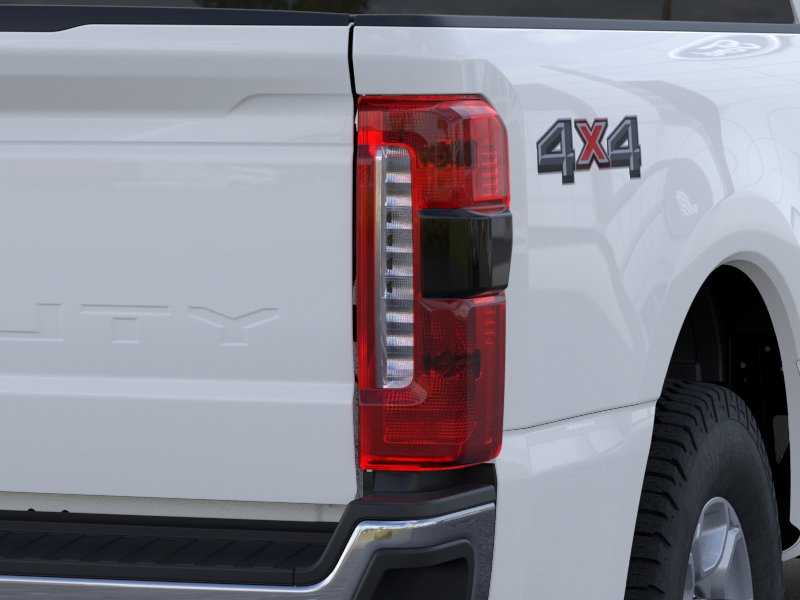 New 2026 Oxford White Ford F-250® XLT image 43