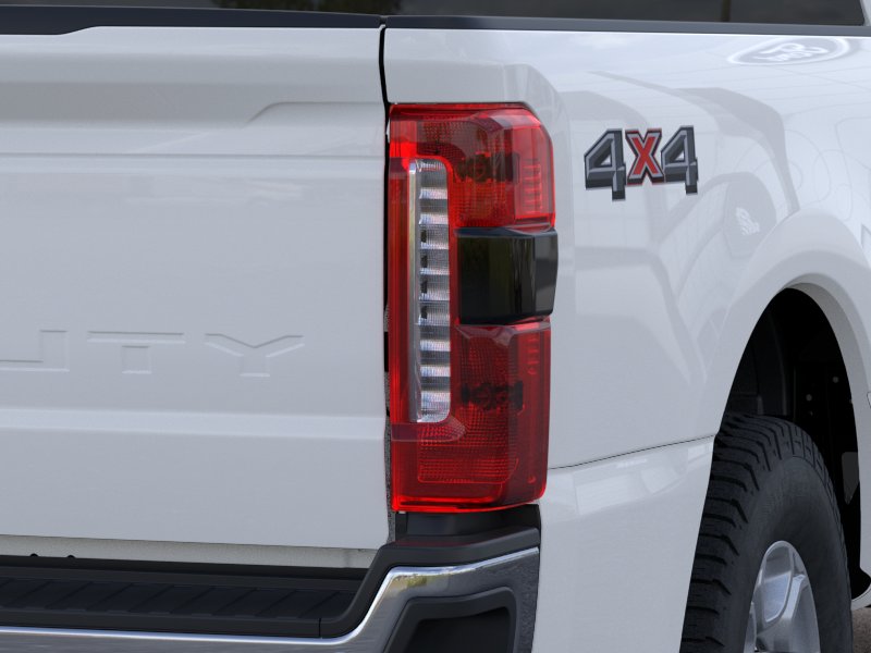 New 2026 Oxford White Ford F-250® XLT image 43