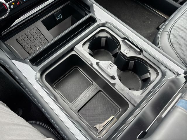 2026 Ford F-350 Super Duty Platinum - Photo 27