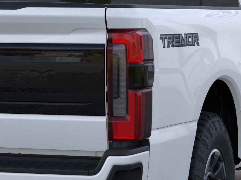 New 2026 Star White Metallic Tri-Coat Ford Platinum image 43