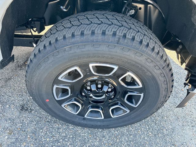 New 2026 Avalanche Ford F-350® Platinum® image 57