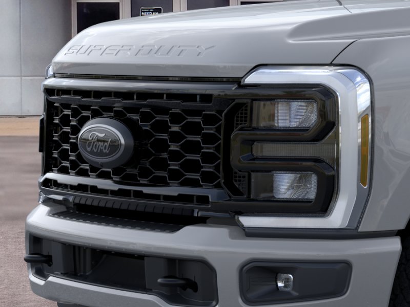 New 2026 Avalanche Ford F-350® XLT image 17