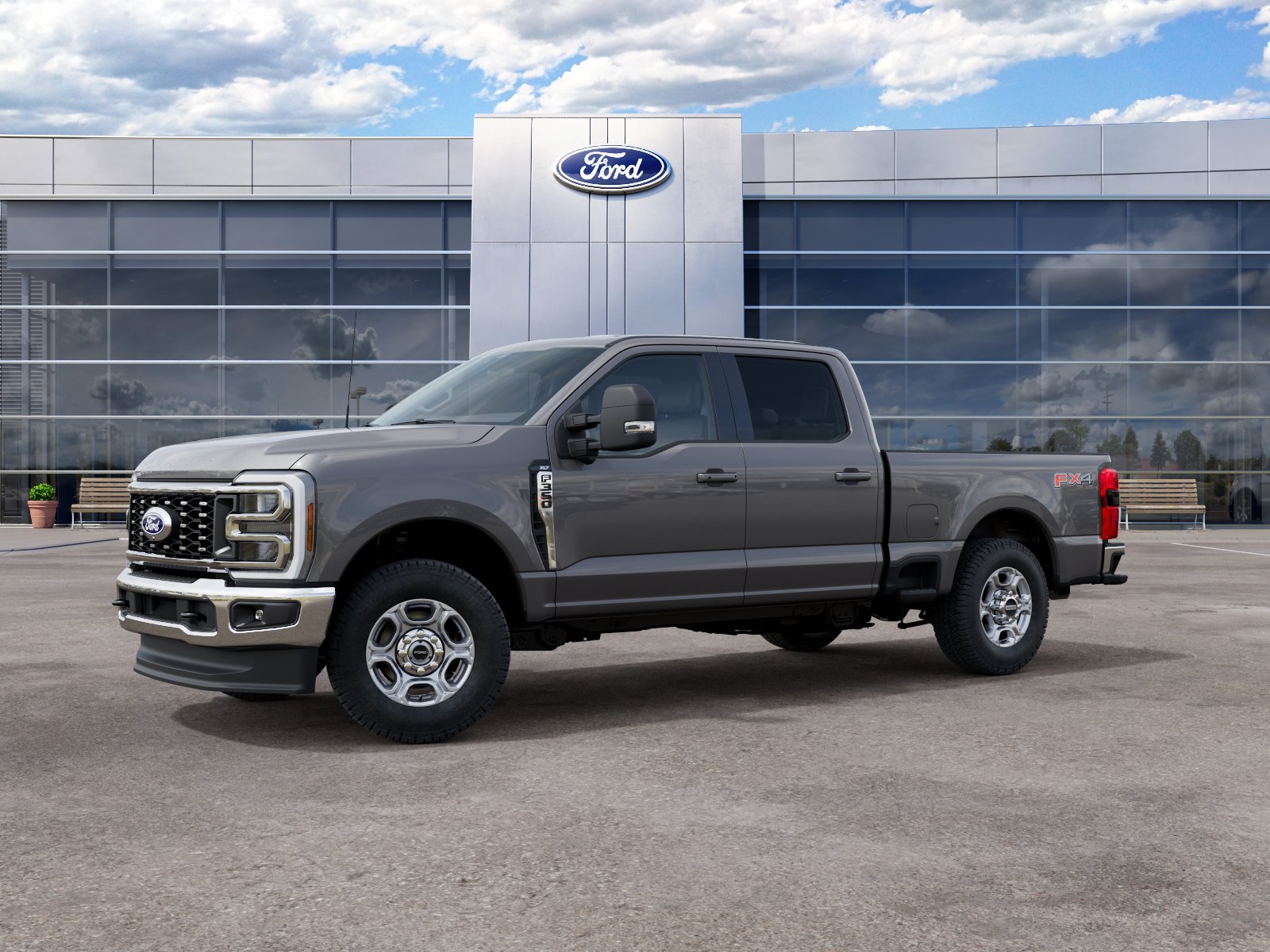 2027 Ford Super Duty F-350 SRW XLT