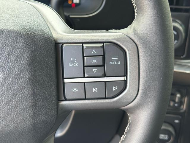 New 2026 Star White Metallic Tri-Coat Ford F-350® Lariat® image 63