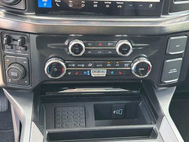 New 2026 Star White Metallic Tri-Coat Ford F-350® Lariat® image 68