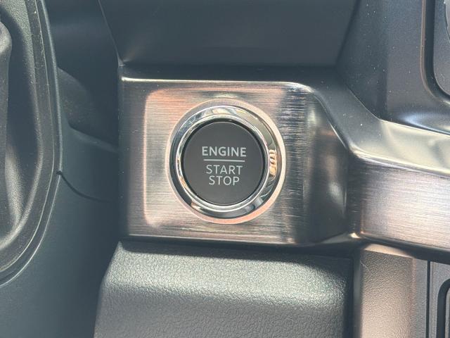 New 2026 Star White Metallic Tri-Coat Ford F-350® Lariat® image 69