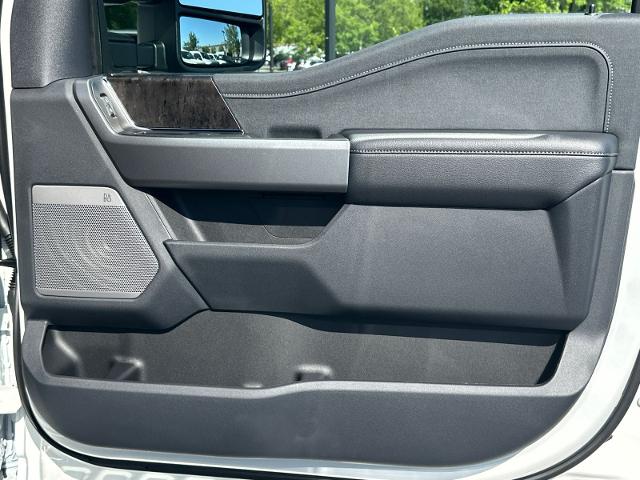 New 2026 Star White Metallic Tri-Coat Ford F-350® Lariat® image 49