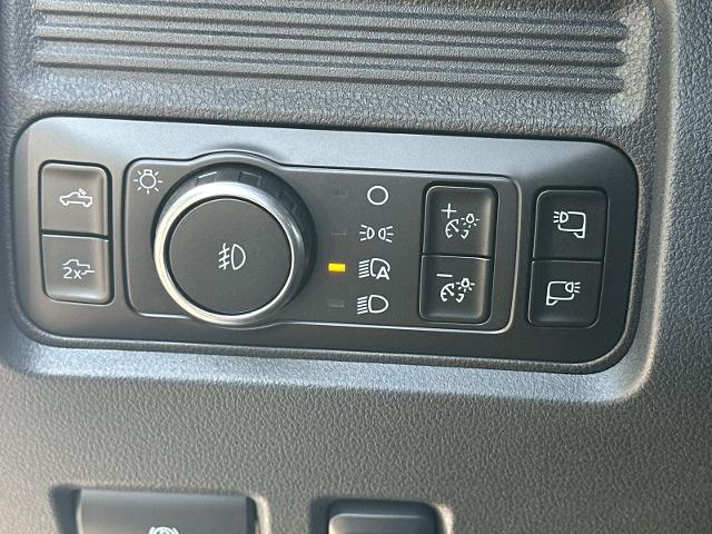 New 2026 Star White Metallic Tri-Coat Ford F-350® Lariat® image 67