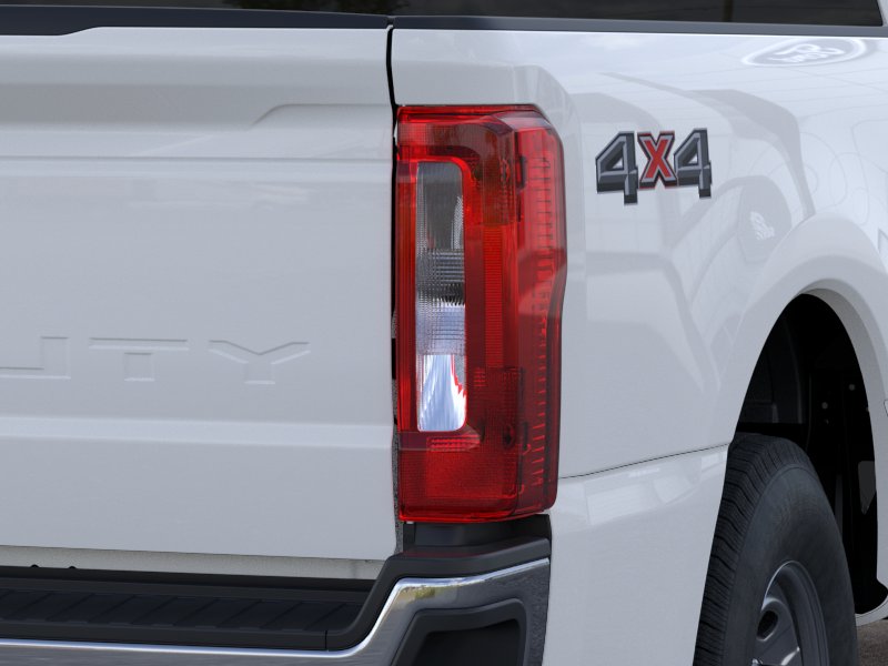 New 2026 Oxford White Ford F-350® XL image 43