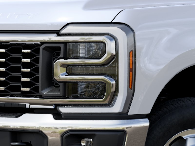 New 2027 Star White Metallic Tri-Coat Ford F-350® King Ranch® image 40
