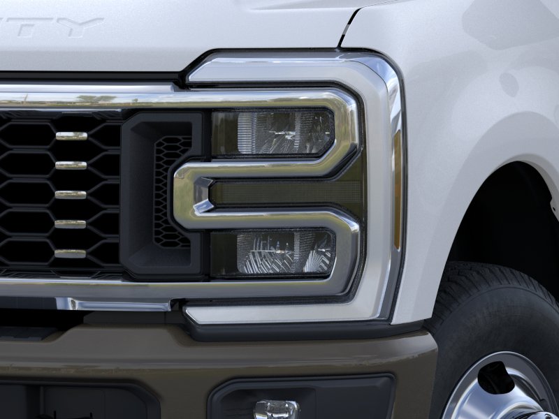 New 2026 Star White Metallic Tri-Coat Ford F-350® King Ranch® image 40