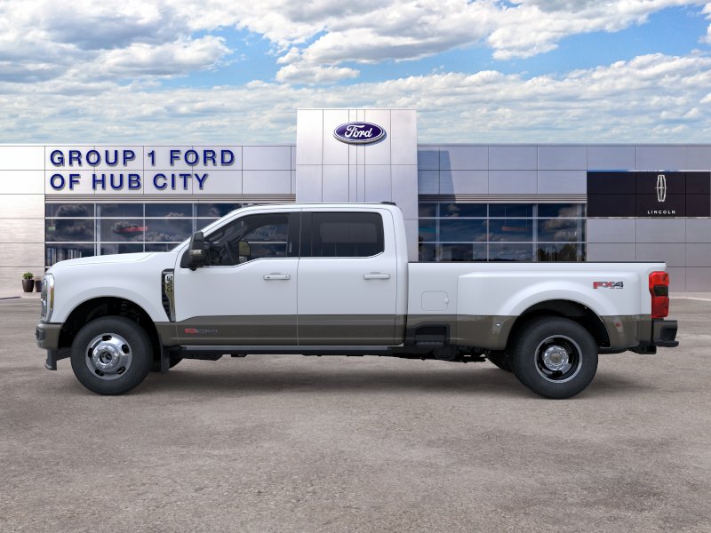 New 2026 Star White Metallic Tri-Coat Ford F-350® King Ranch® image 25