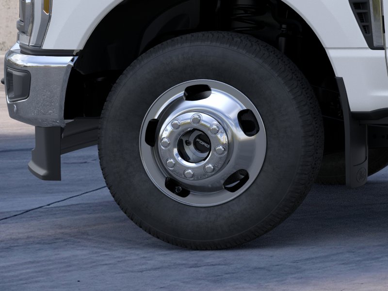 New 2026 Star White Metallic Tri-Coat Ford F-350® Lariat® image 19