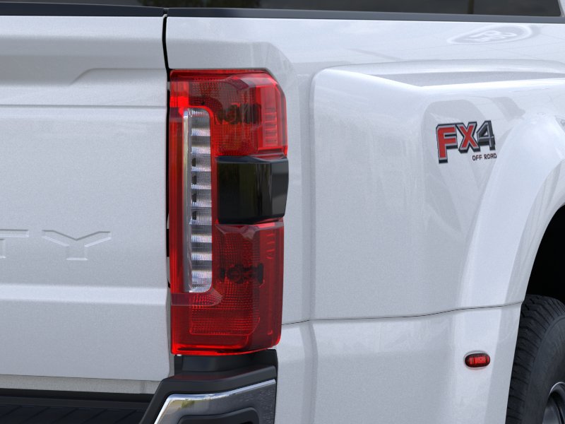 New 2026 Star White Metallic Tri-Coat Ford F-350® Lariat® image 21