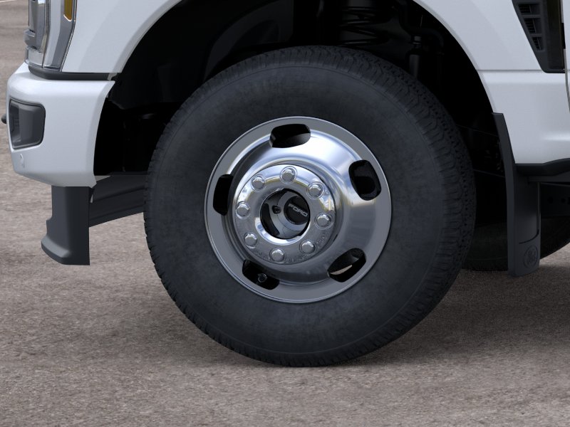 New 2026 Star White Metallic Tri-Coat Ford F-350® Platinum® image 41