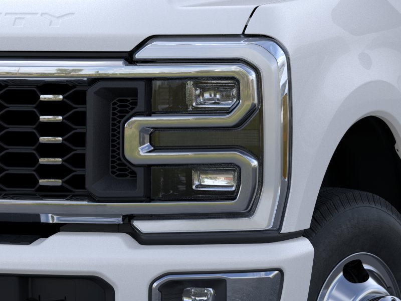 New 2026 Star White Metallic Tri-Coat Ford F-350® Platinum® image 38