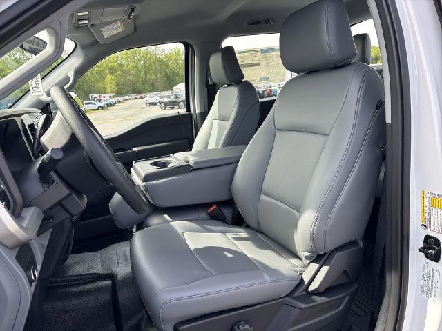 New 2026 Oxford White Ford F-350® XL image 40