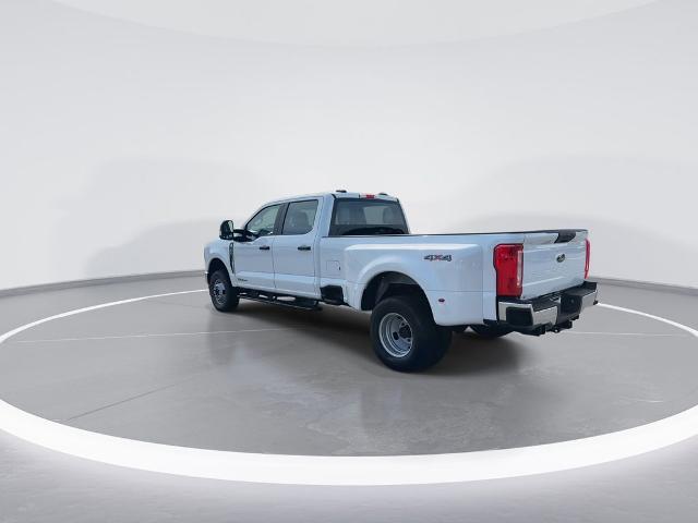 New 2026 Oxford White Ford F-350® XL image 31