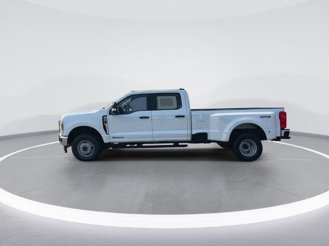 New 2026 Oxford White Ford F-350® XL image 32
